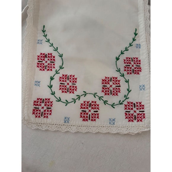 Handmade Floral Cross Stitch Table Runner Crochet Lace Trim White Linen Vintage - Picture 2 of 2